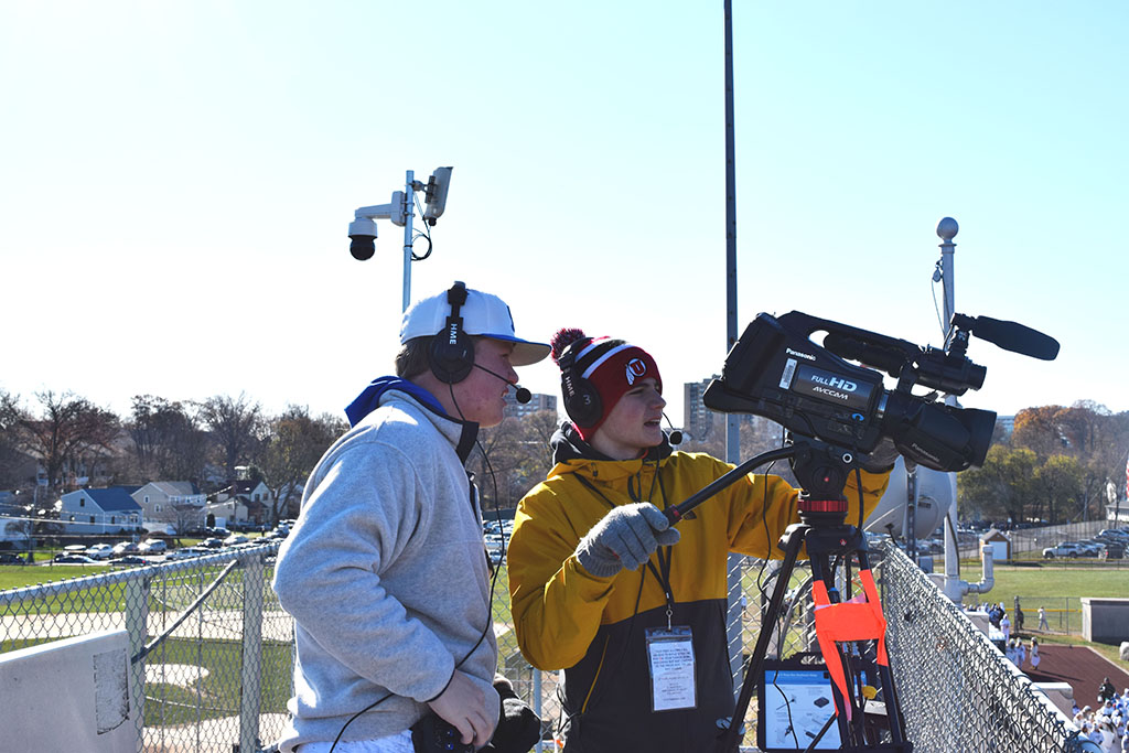 New Canaan and Darien team up to broadcast Turkey Bowl